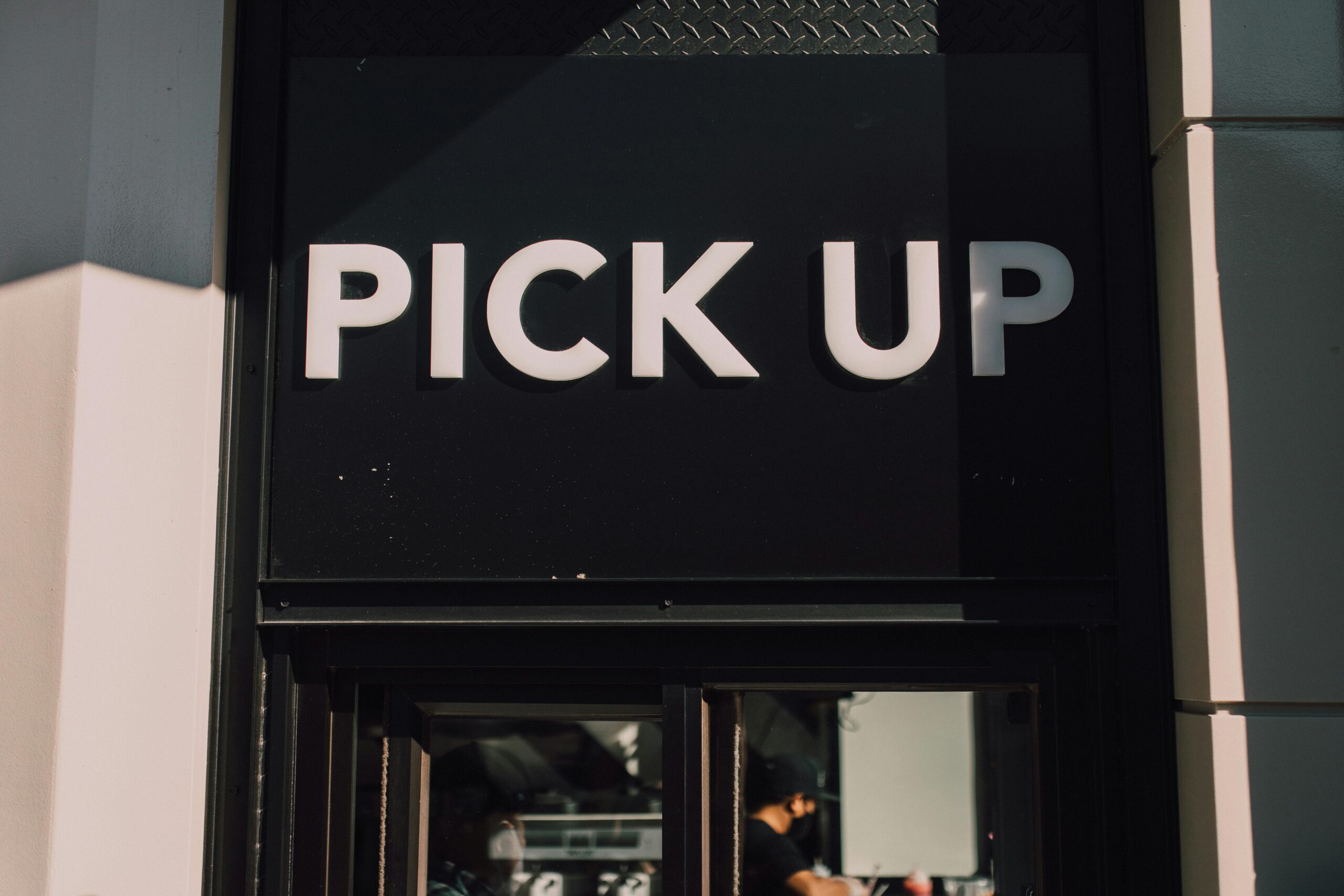 Buy online, pickup in store: 4 agile retail trends redefining the customer experience